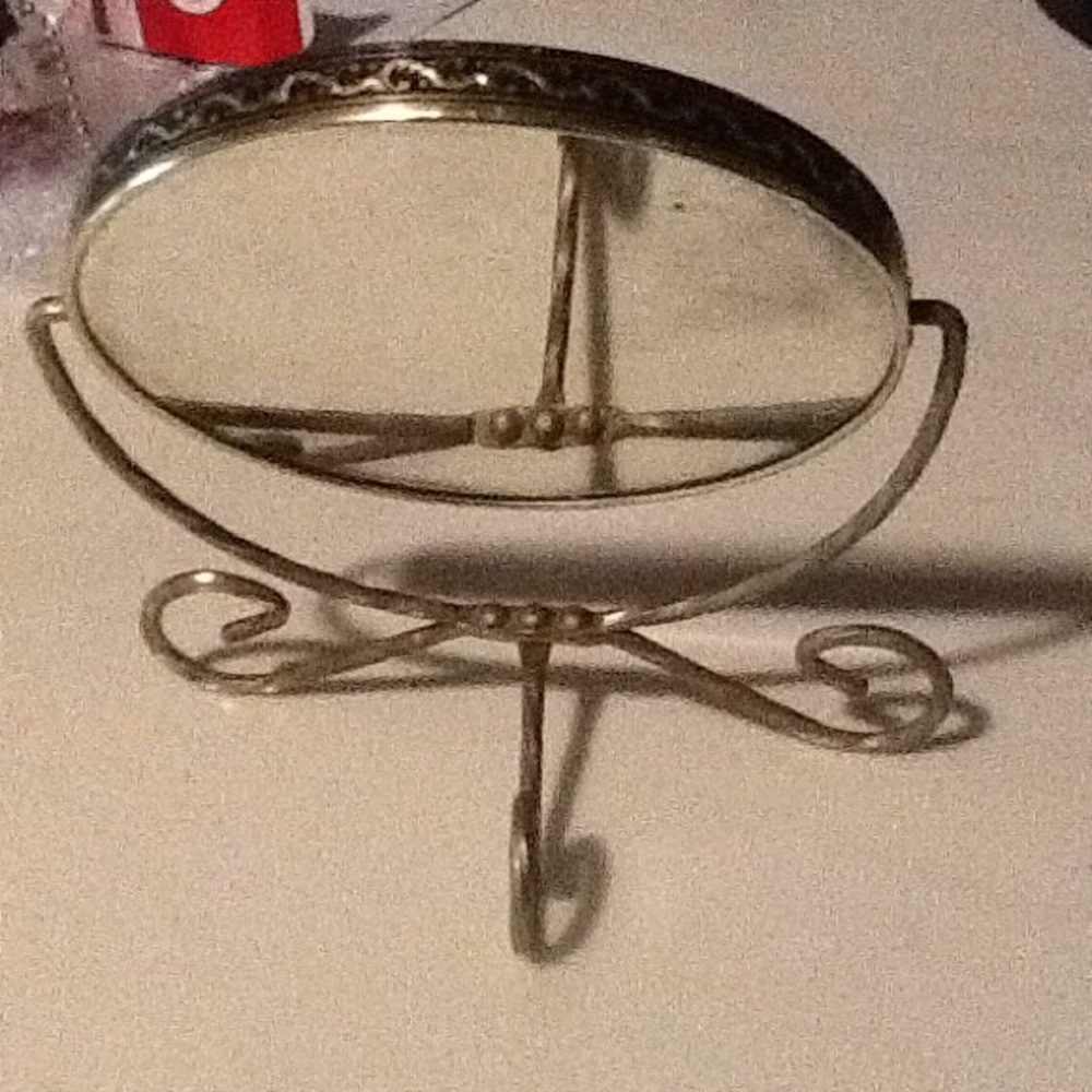 Vintage Mirror View 4